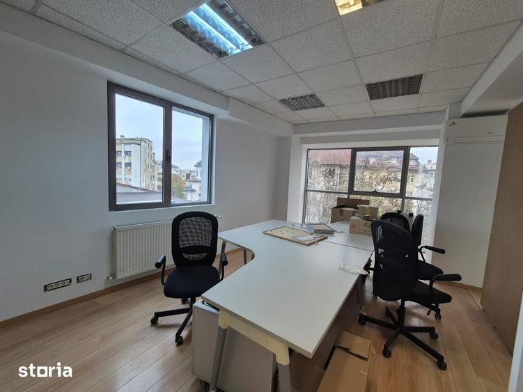 Spațiu comercial, de 680 mp, în Moșilor
