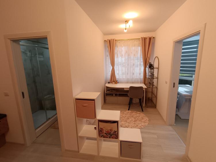 Garsonieră decomandată, mobilată în Valea Lupului