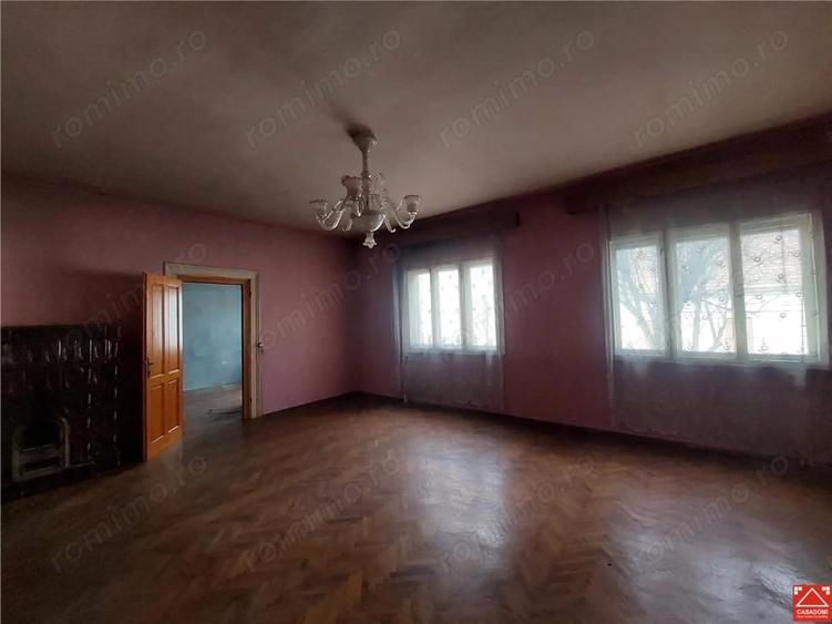 Casă cu 3 camere cu Teren 167 Mp în Central