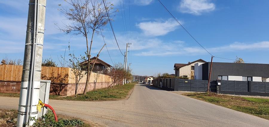 Teren langa padure si aproape utilitati,800 mp,36000 euro - 3