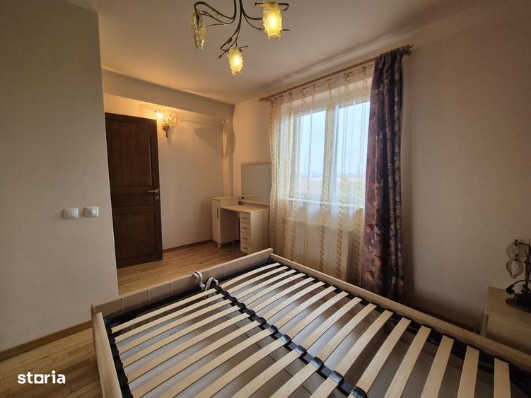 Casă cu 4 camere în Roua