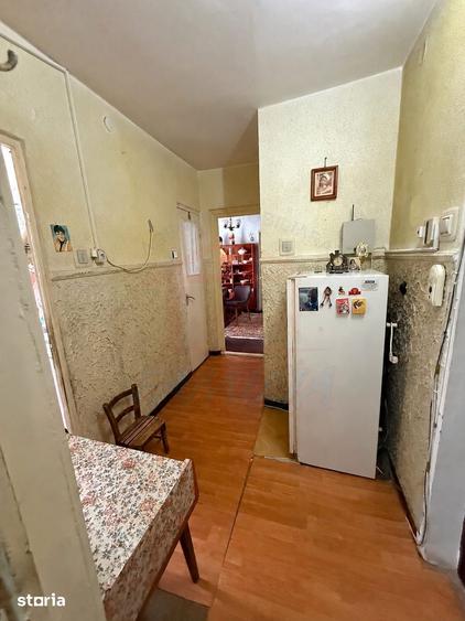 Apartament cu 3 camere semidecomandat în Micro 17 — fotografia 1
