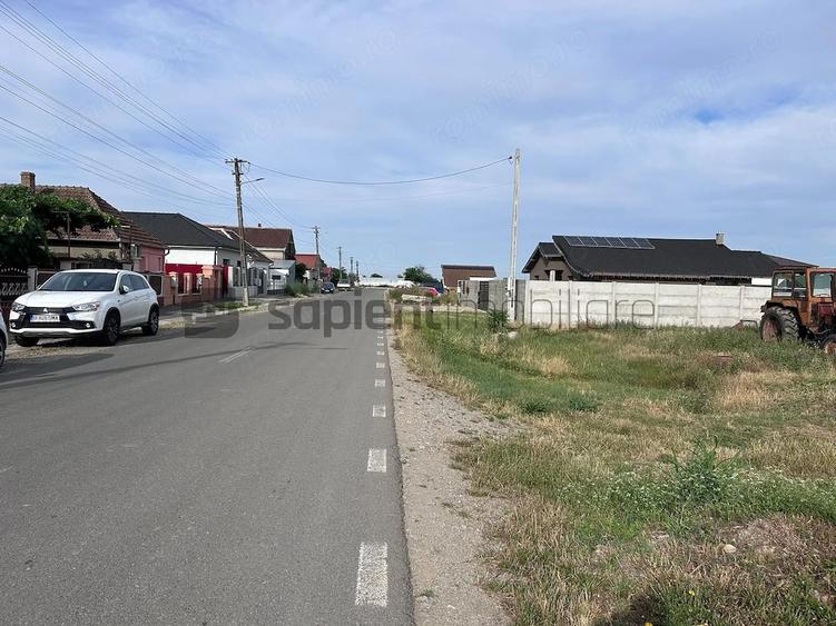 Teren de 1009 mp, în Fughiu