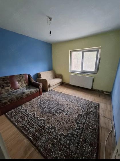 Apartament cu 4 camere decomandat în Luncă