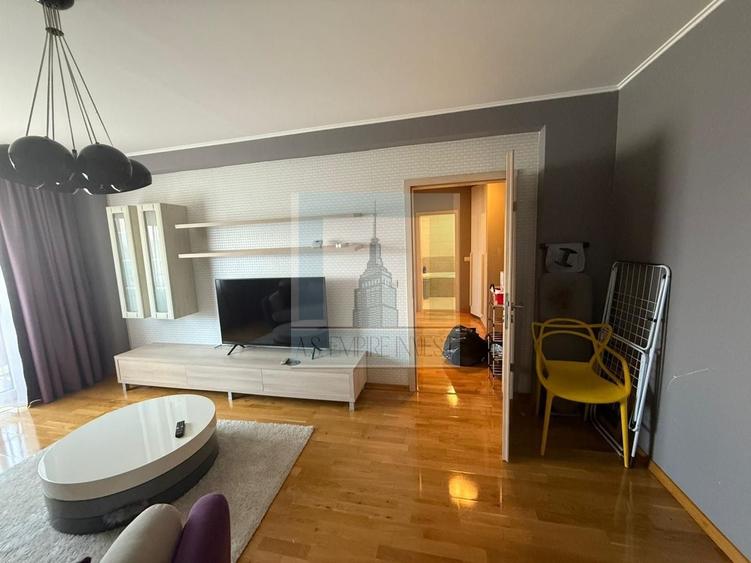 Apartament cu 2 camere decomandat în Tractorul