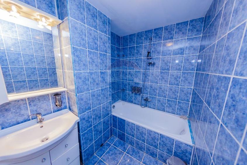 Apartament cu 4 camere decomandat, mobilat în Republicii