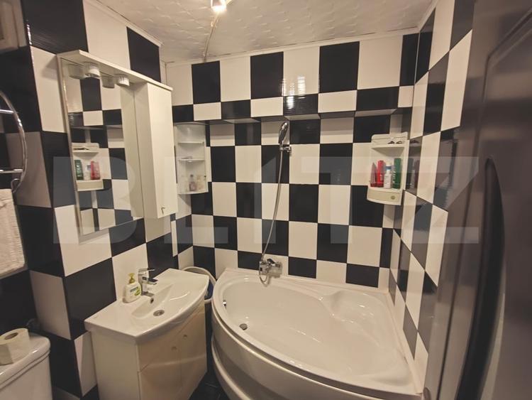 Apartament cu 3 camere decomandat, mobilat în Micro 11