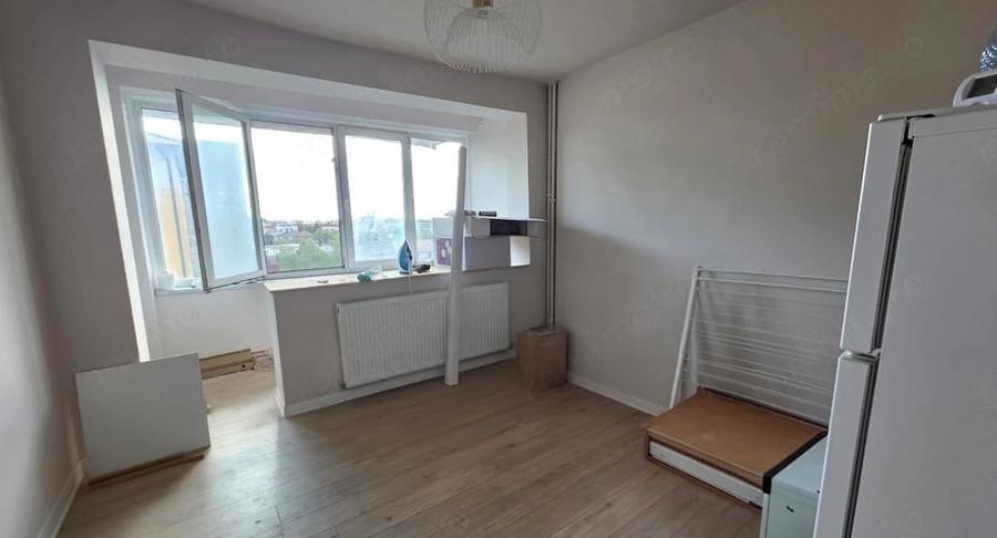 Apartament cu 2 camere decomandat în Complex Studențesc