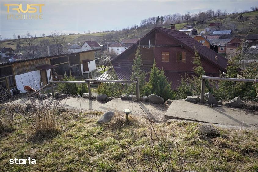 Casă cu 4 camere cu Teren 10423 Mp în Josenii Bârgăului