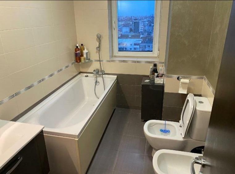 Apartament cu 3 camere decomandat, mobilat în Faleza Nord