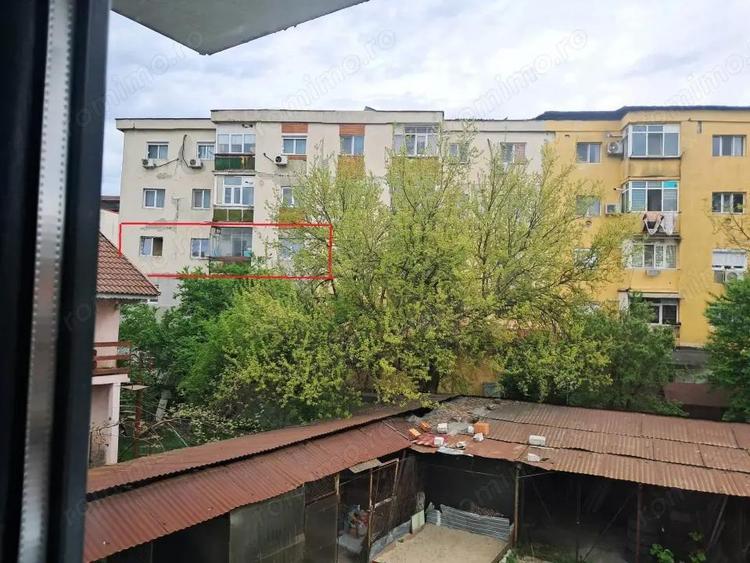 Apartament cu 3 camere decomandat în 9 Mai