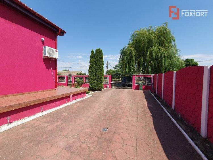 Casă individuală cu 5 camere cu Garaj în Denta