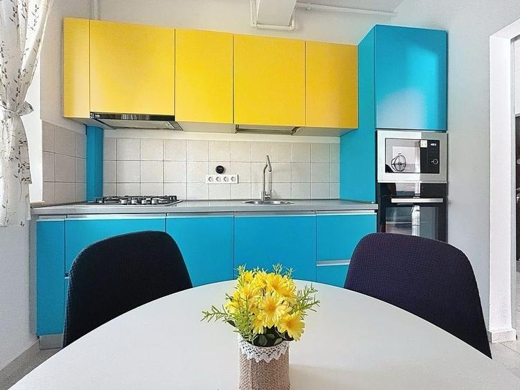 Apartament cu 3 camere semidecomandat în Gorjului