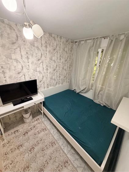 Apartament cu 3 camere semidecomandat în Vest