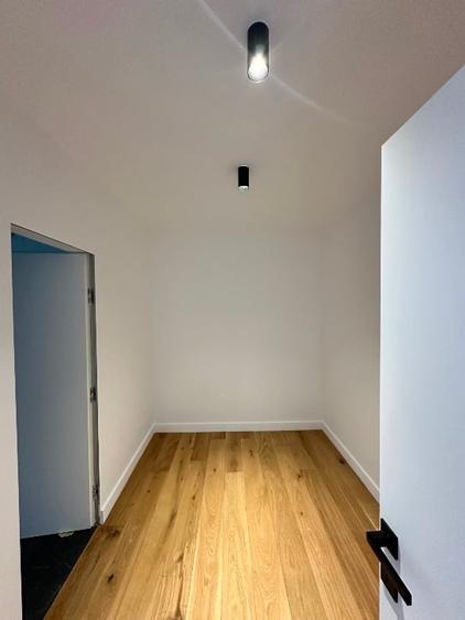 Casă individuală cu 4 camere cu Teren 390 Mp în Tunari