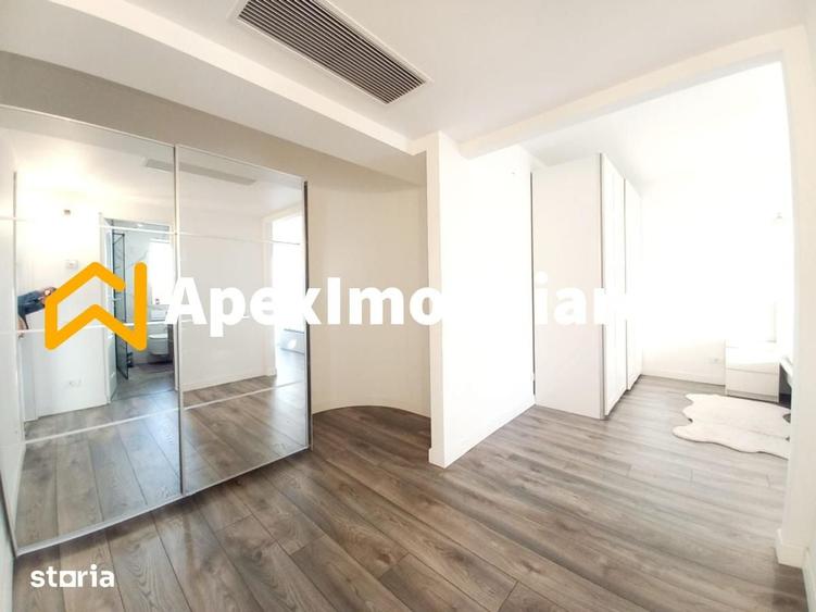Apartament cu 3 camere semidecomandat în Dămăroaia