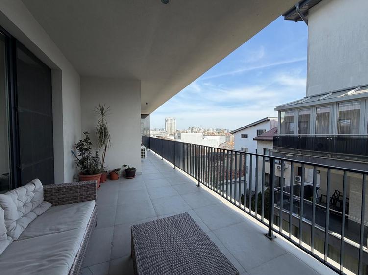 Apartament cu 2 camere decomandat în Floreasca