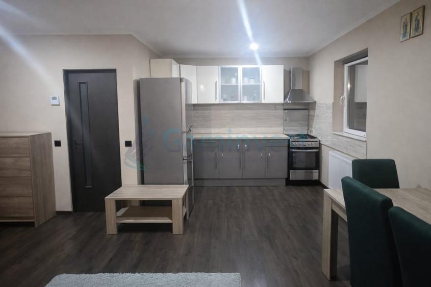 Casă individuală cu 3 camere cu Canalizare în Sânmartin