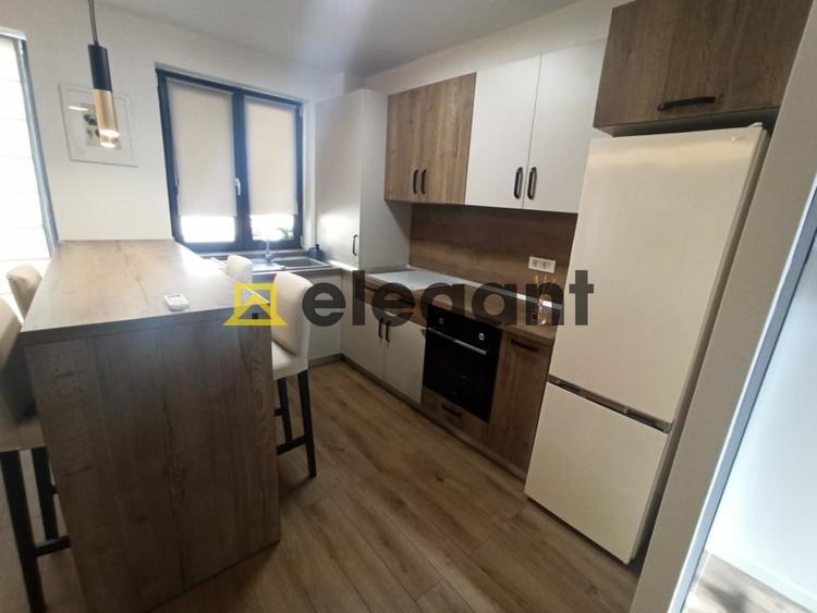 Apartament cu 2 camere decomandat, mobilat în Central