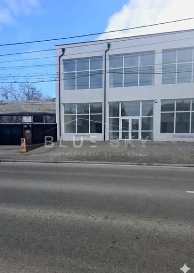Spațiu comercial, de 464 mp, în Casa de Cultură