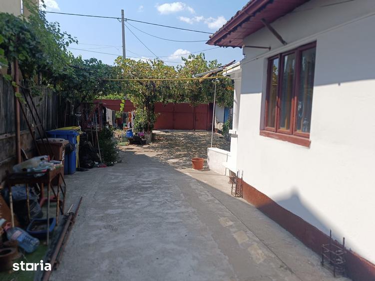 Casă cu 3 camere cu Teren 375 Mp în Brestei