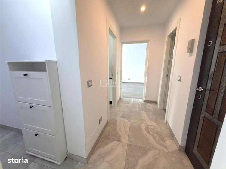 Apartament cu 2 camere decomandat în Calea București