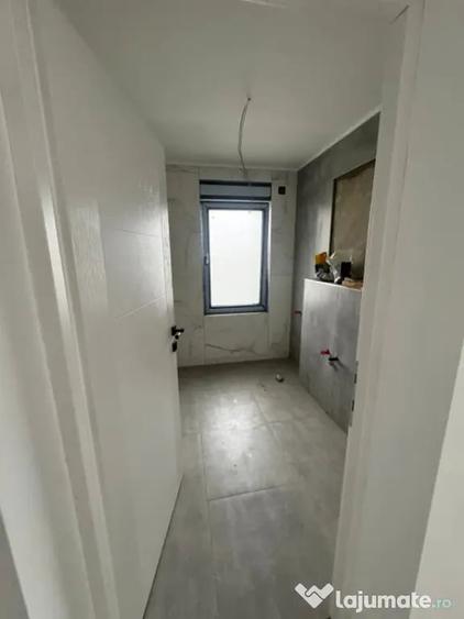 Casă cu 4 camere cu Teren 650 Mp în Satu Nou de Jos
