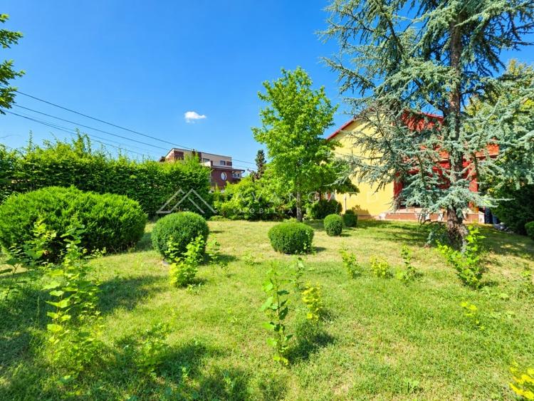 Casă individuală cu 3 camere cu Canalizare în Europa