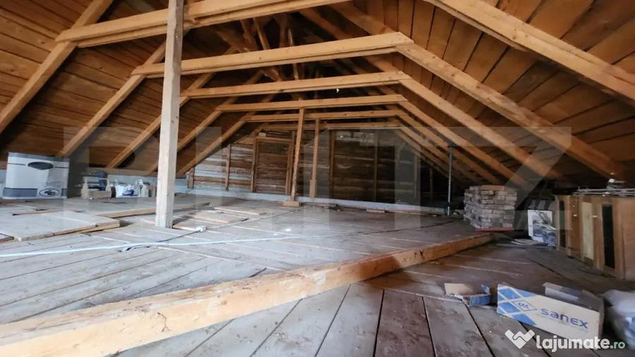 Casă cu 4 camere cu Teren 1255 Mp în 7 Noiembrie