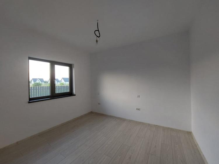Casă individuală cu 3 camere cu Teren 276 Mp în Hemeiuș