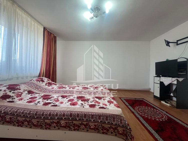 Casă individuală cu 4 camere cu Canalizare în Felnac