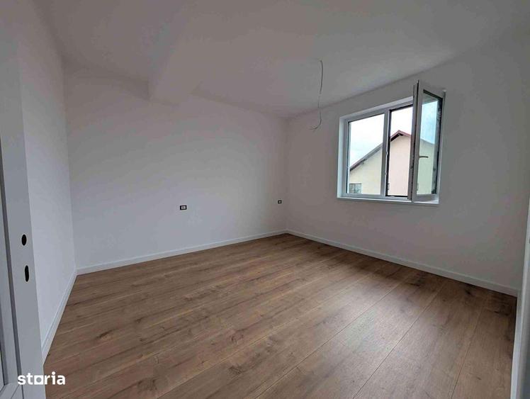 Casă cu 4 camere cu Teren 125 Mp în Popas Păcurari