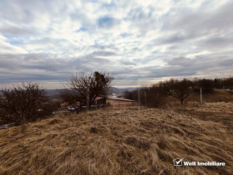 Teren Construcții intravilan de 770 mp, în Deușu