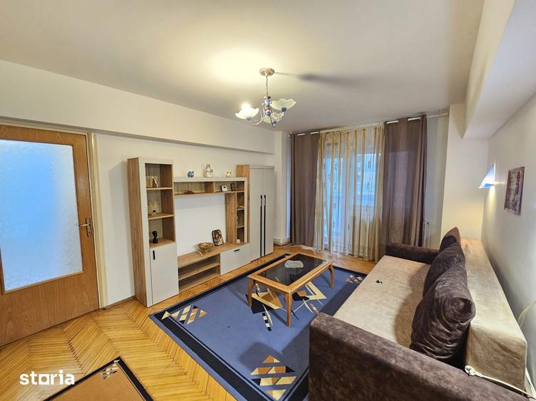 Apartament cu 3 camere semidecomandat, mobilat în Obor
