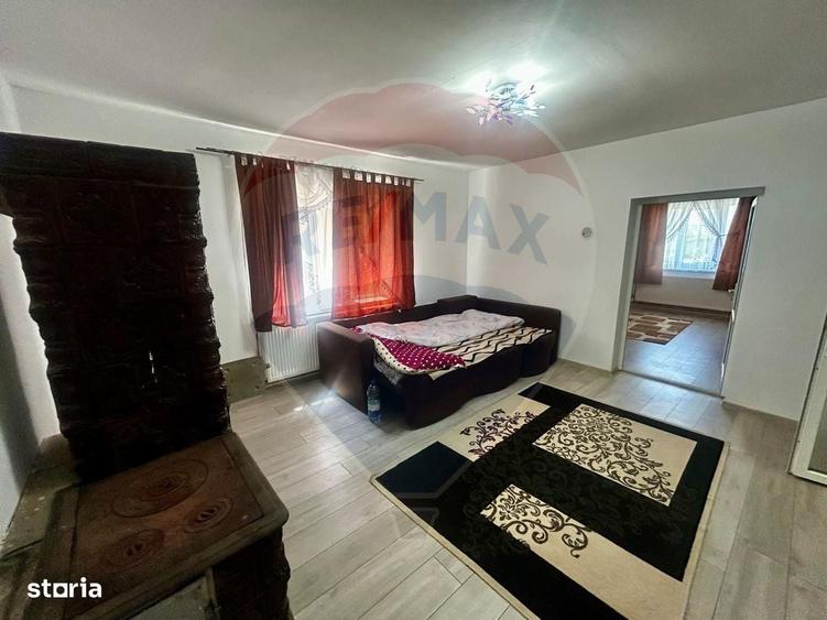 Casă cu 3 camere în Pomi