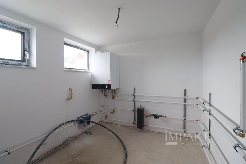 Casă individuală cu 5 camere cu Canalizare în Făget