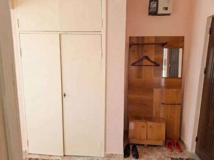 Apartament cu 2 camere decomandat, mobilat în Radu Negru