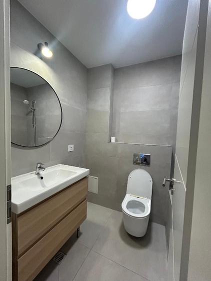 Casă cu 5 camere cu Teren 50 Mp în Pipera