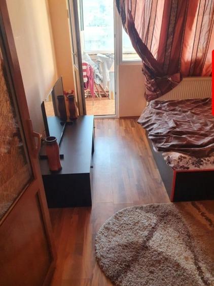 Apartament 2 camere . - 2