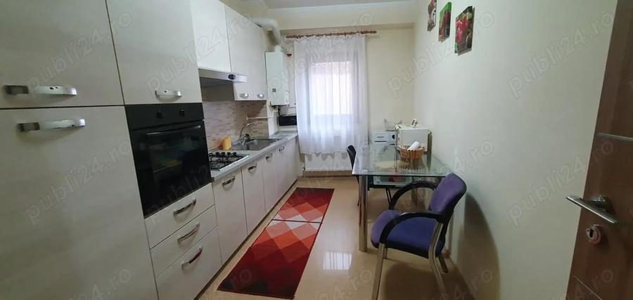 Garsonieră decomandată în Central