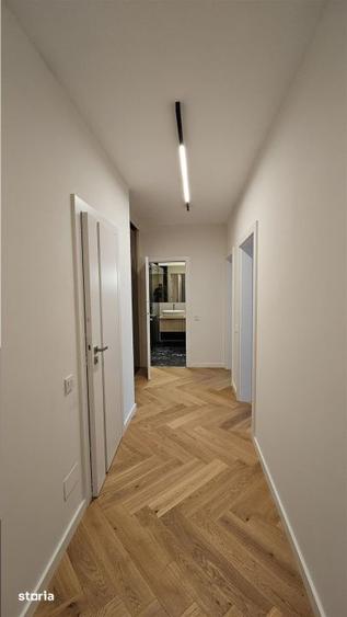Apartament cu 3 camere semidecomandat, mobilat în Plopilor