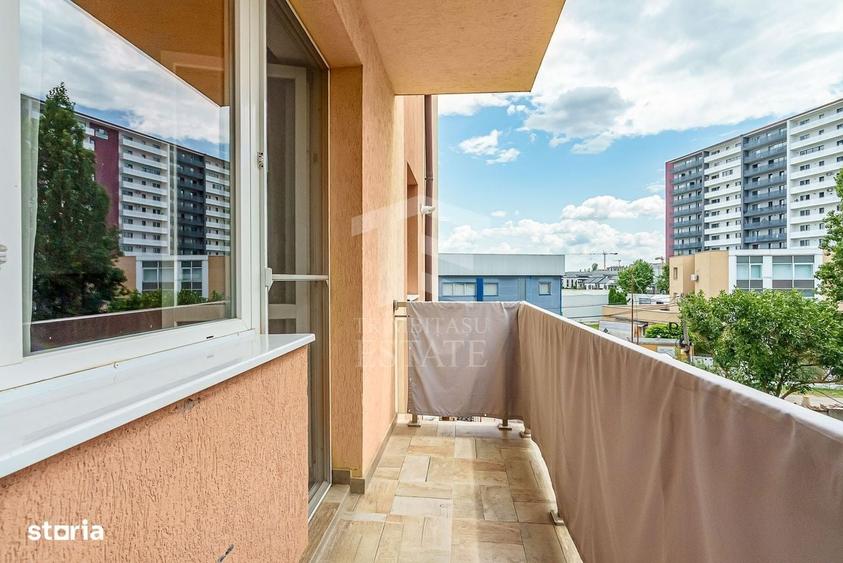 Apartament cu 3 camere decomandat în Titan