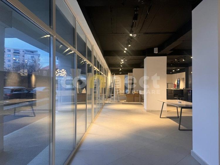 Spațiu comercial, de 200 mp, în Dâmbul Rotund
