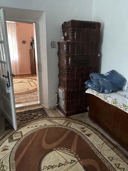 Casă cu 3 camere în Central