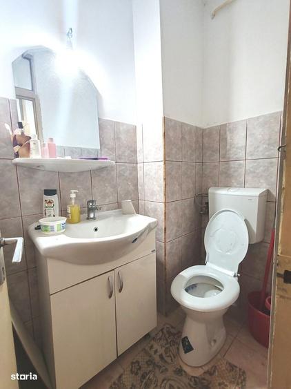 Apartament cu 3 camere decomandat în Prundu