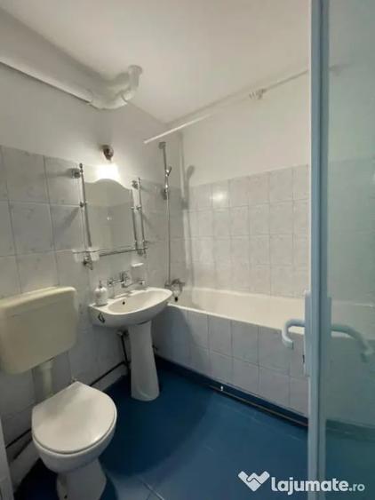 Apartament cu 2 camere semidecomandat în Săsar