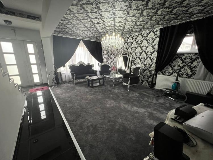 Triplex dispus pe 3 nivele, zona Teilor cu garaj subteran - 2