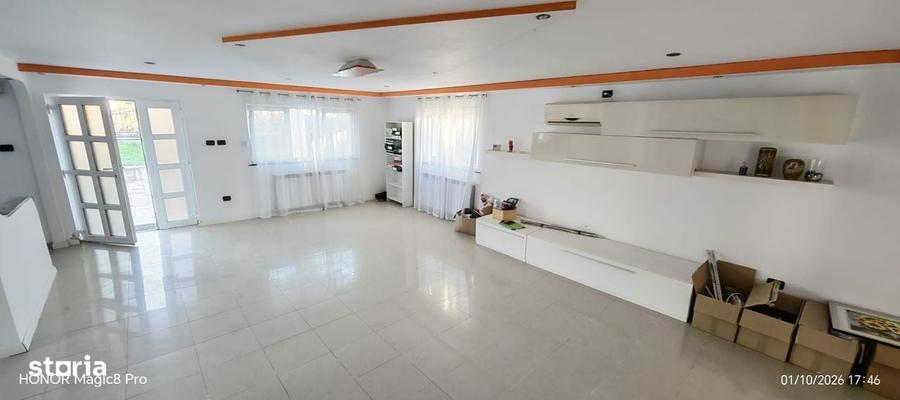 Casă cu 4 camere în Bogonos
