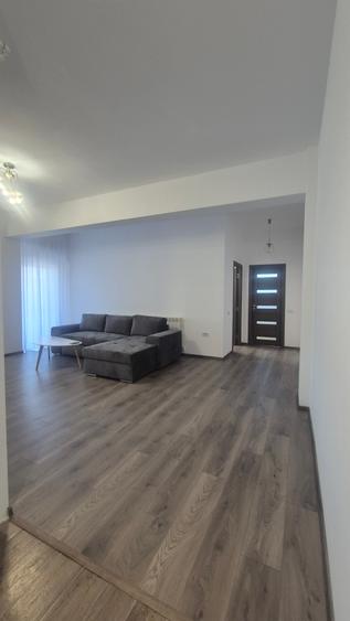 Apartament cu 2 camere semidecomandat în Tomis Nord