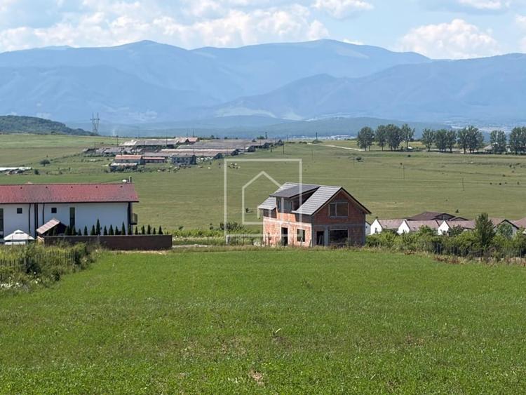 Casă individuală cu 4 camere cu Canalizare în Daia